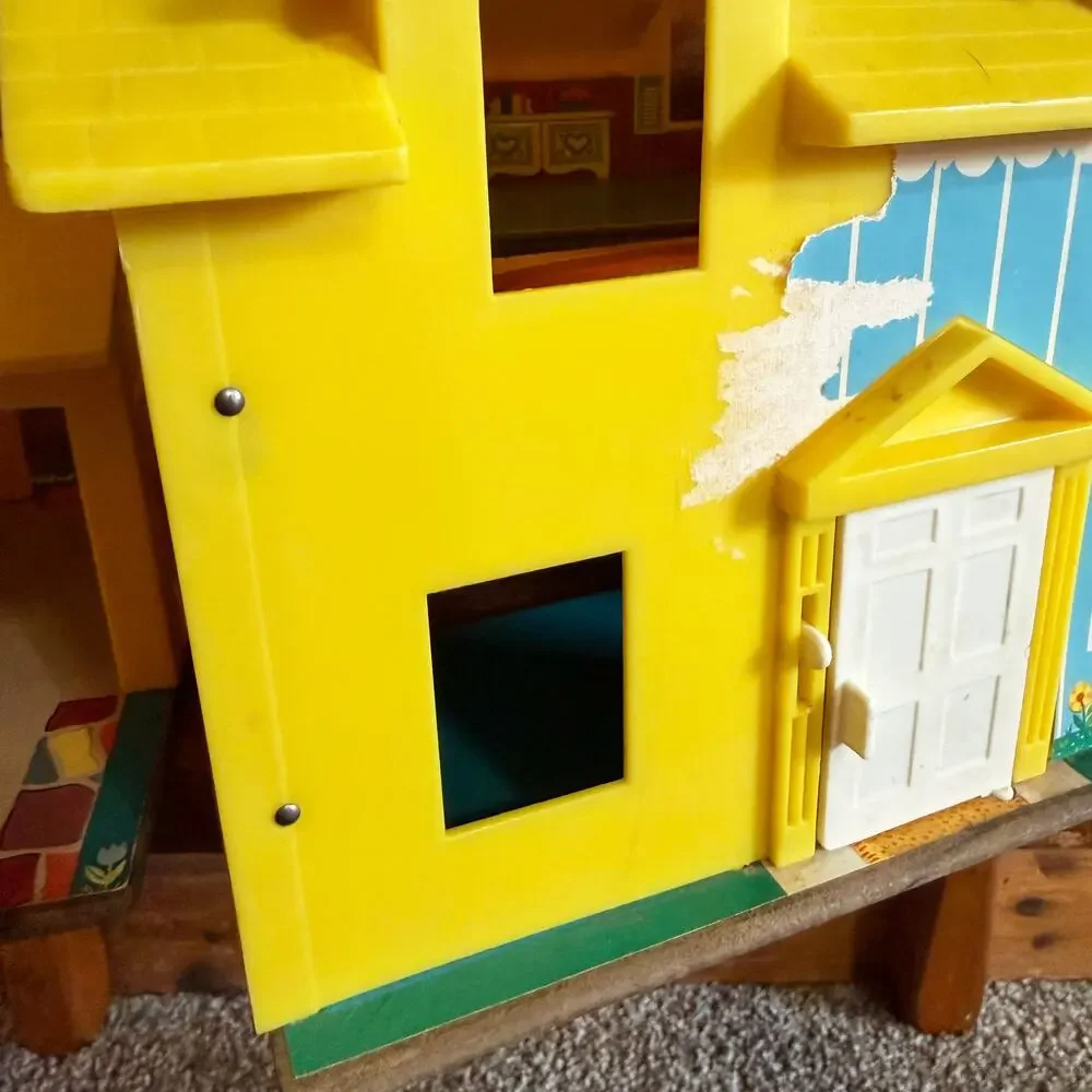Fisher Price 1971 Doll House